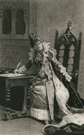 Mrs. D. P. Bowers as Queen Elizabeth in Paolo Giacometti's "Elizabeth, Queen of England". c1888.